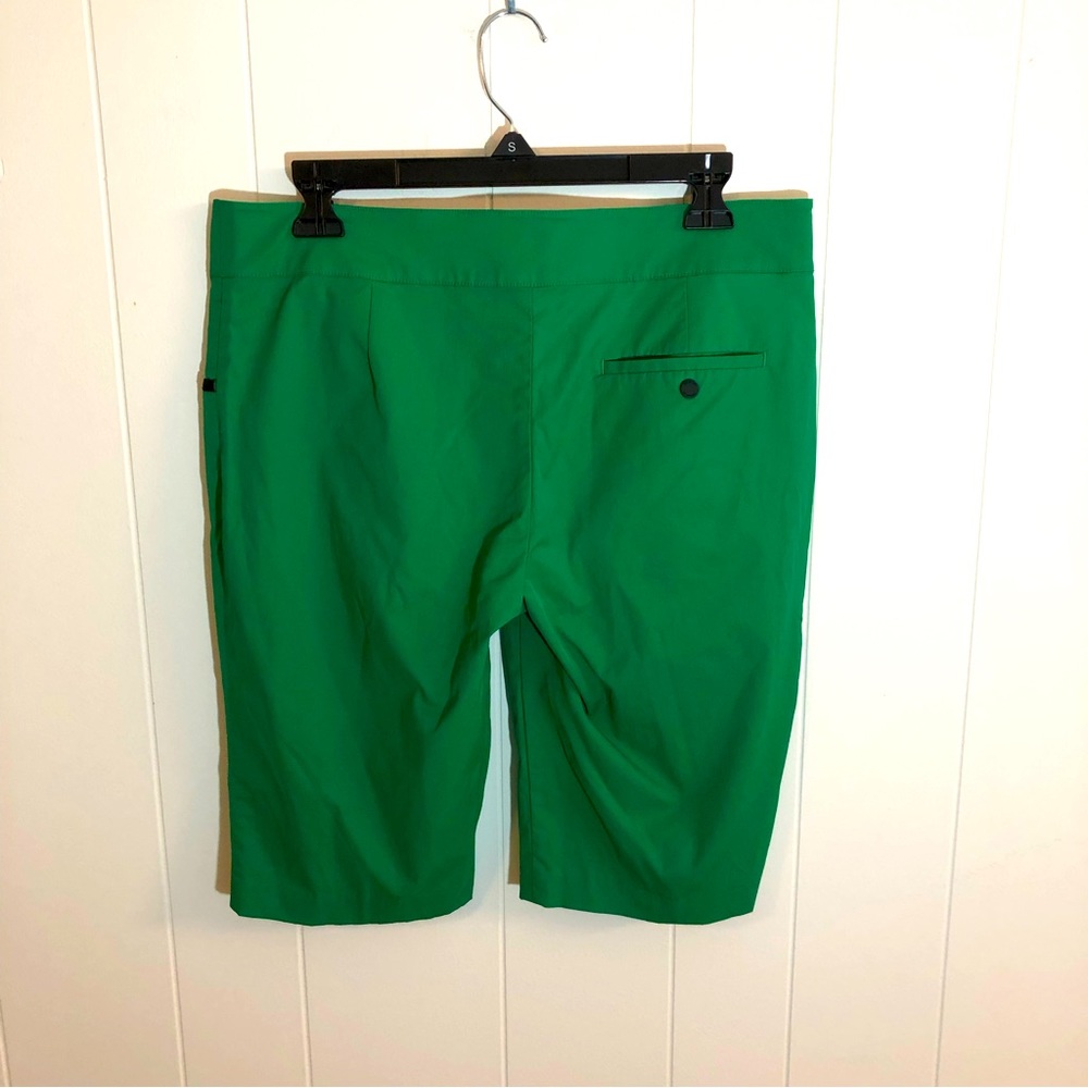 EP Sport Kelly Green Trimmed in Black Golf Performance Bermuda Shorts Size 8 - Picture 4 of 5